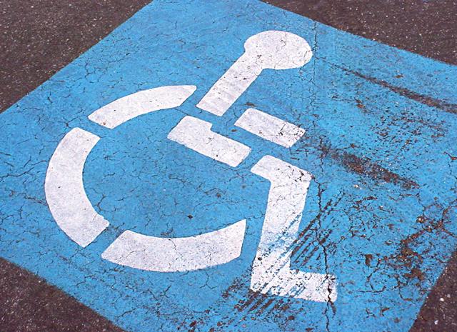 Las Rozas refuerza las ayudas para las familias con dependientes