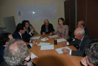 José Ignacio Fernández Rubio se reúne con los vecinos de la Urbanización Club de Golf
