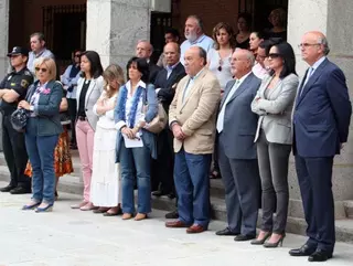 Las Rozas guarda cinco minutos de silencio por las víctimas del terremoto de Lorca