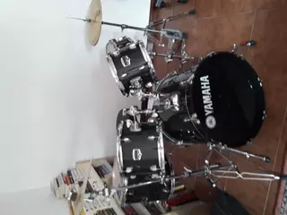 Vendemos una batería acústica 